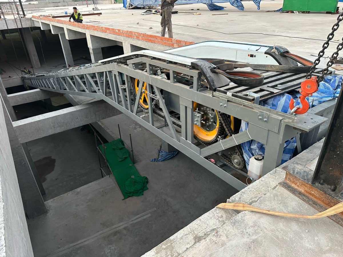 FUJI Precision Elevator Installation in Egypt Commercial Complex Project